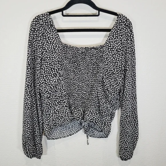 H&M draped low cut blouse - Picture 6 of 9